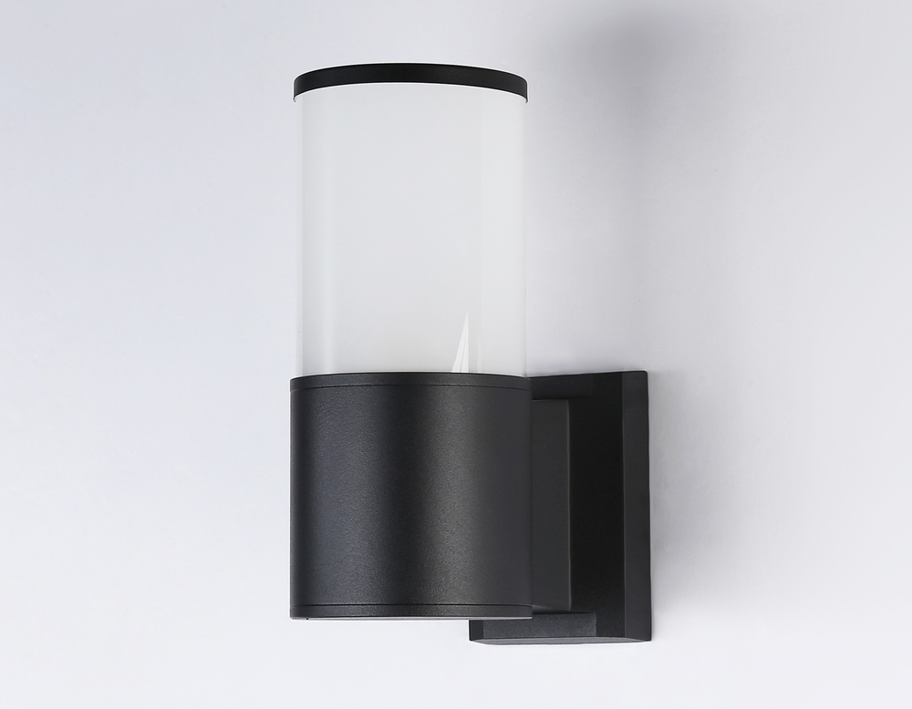 ST2451 BK/FR черный/белый матовый IP54 E27 max 40W 210*90*155