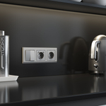 Розетка с заземлением, шторками и USB тип A+C (серебряный матовый) W1171765
