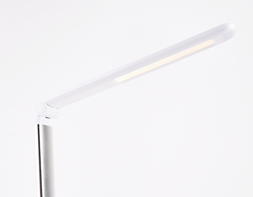 DE524 SL серебро LED 3000-6400K 7W