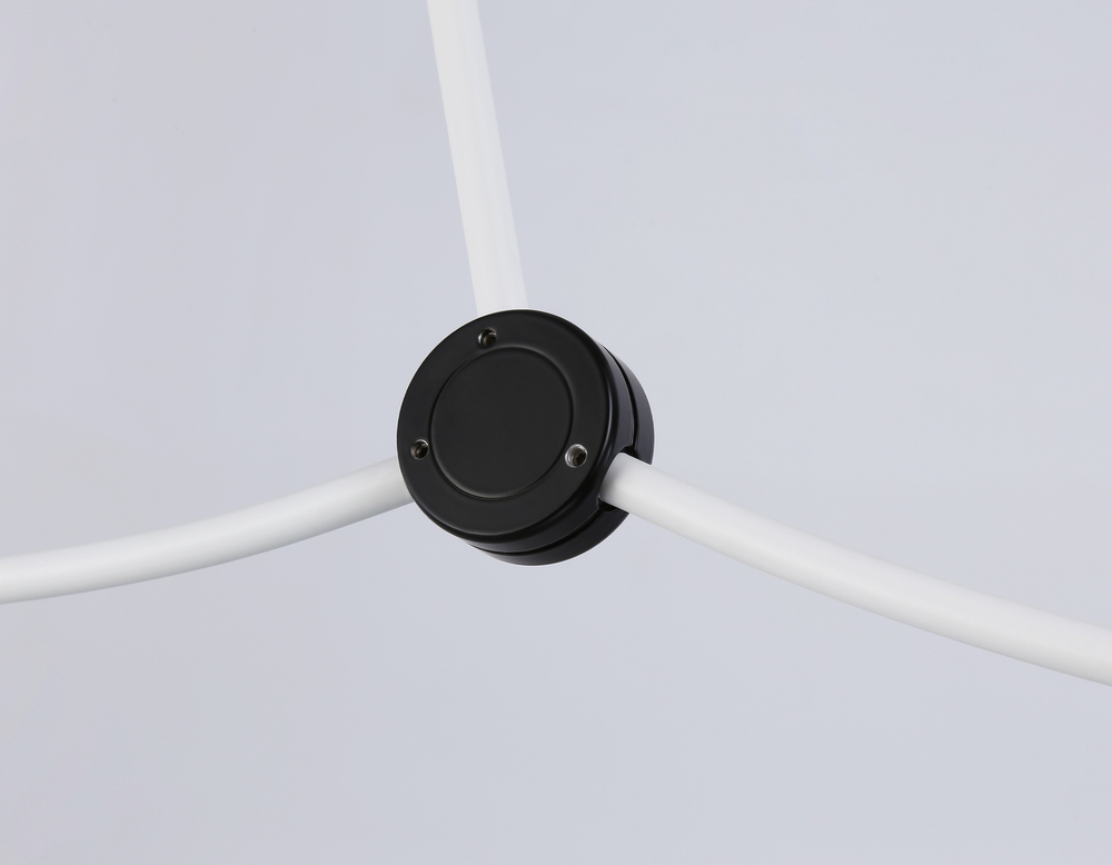 TR2566/3 WH/BK белый/черный E27/3 max 60W 1130*150*540