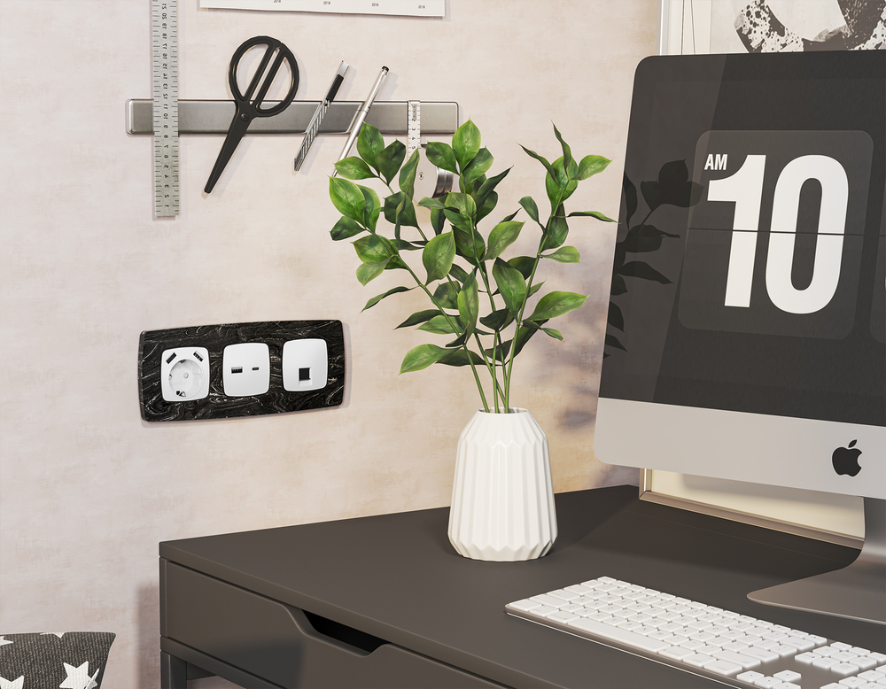 MO131010 Комплект механизма розетки OMEGA Белый матовый 2USB A+C 20W (быстрая зарядка) QUANT (OP1310, VM177)