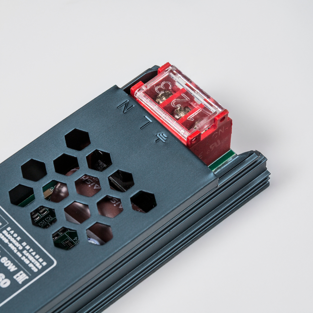 60CORDA5 Тросовая система CORDA 5м и блок питания на 60W (max мощность ленты 11W/метр) (418005+418990+424060)