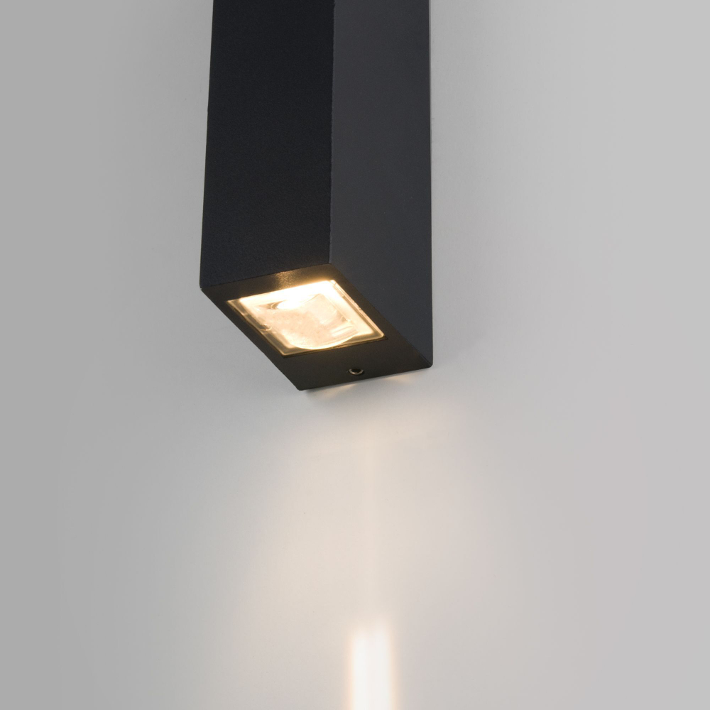 Уличный настенный светильник Blaze LED 3000K черный IP65 35136/W черный