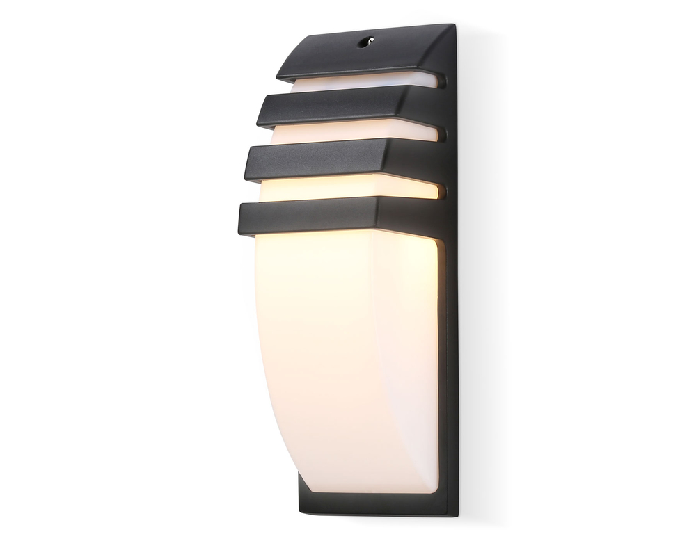 ST5202 BK черный IP54 E27 max 40W 331*112*35