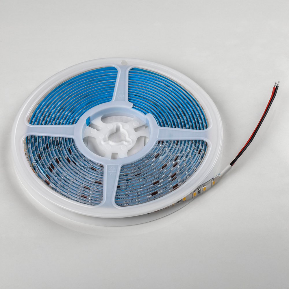 420853 Лента LIGHTSTAR LED 24V 12W 120leds/M 1500LM/M 3000K IP65 1 шт = 5м