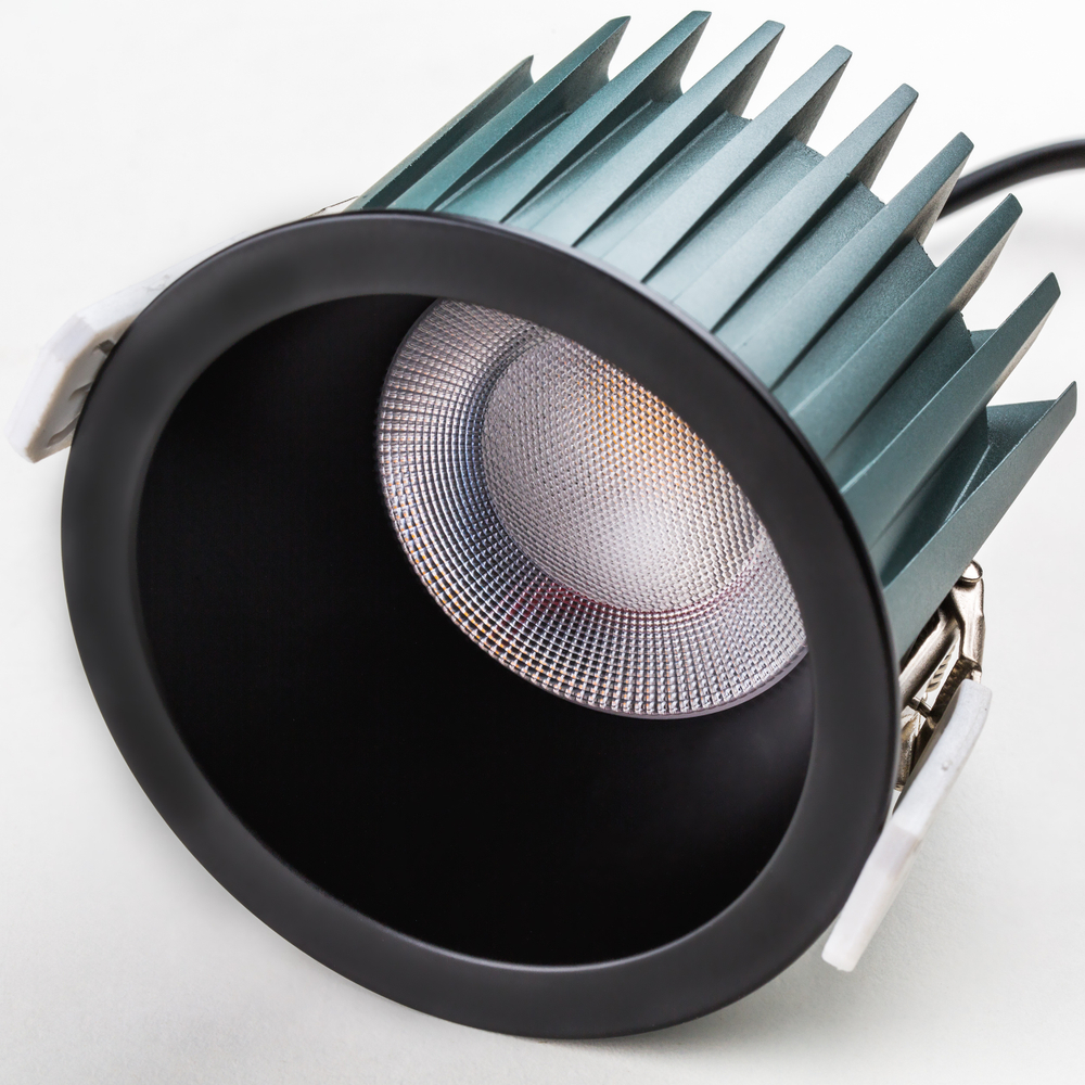 385637 Светильник CICLONE CYL 12W LED 923LM 60G ЧЕРНЫЙ 3000K IP44