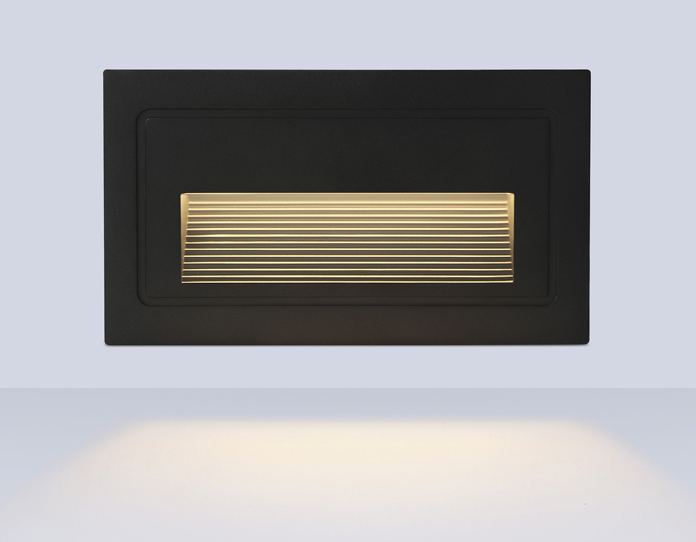 ST8223 BK черный IP65 LED 3000K 3W 102*58*52