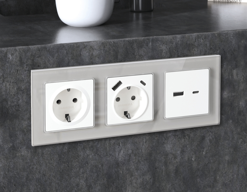 MA129010 Комплект механизма электрической розетки ALFA Белый матовый 2USB A+A 18W (быстрая зарядка) с/з QUANT (AP1290, VM155)