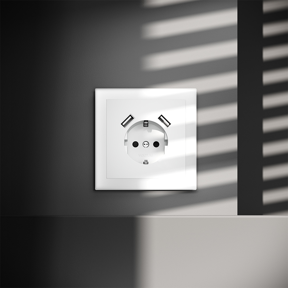 Накладка для розетки с заземлением и защитными шторками, с USB A+A, S70 (белый матовый)