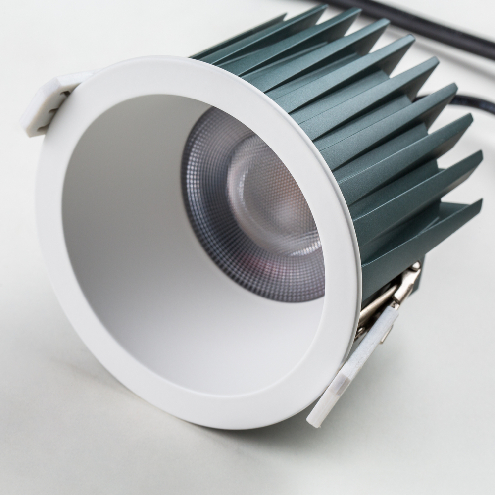 385336 Светильник CICLONE CYL 12W LED 923LM 36G БЕЛЫЙ 3000K IP44
