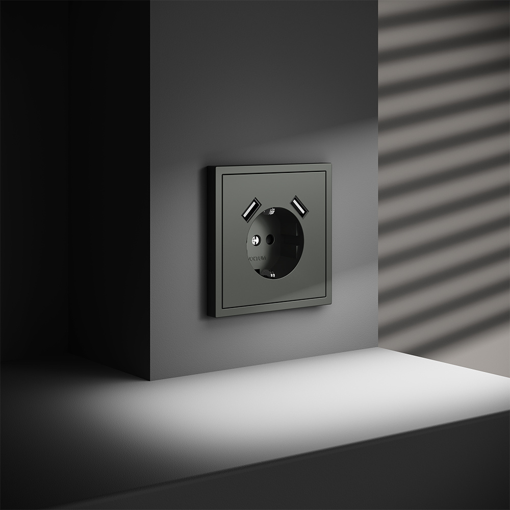 Накладка для розетки с заземлением и защитными шторками, с USB A+A, S70 (титан)