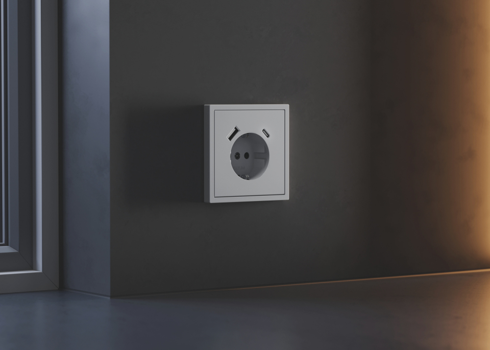 Накладка для розетки с заземлением и защитными шторками, с USB A+C, S70 (серый)