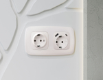MO210010 Комплект механизма электрической розетки OMEGA Жемчуг 2USB A+C 20W (быстрая зарядка) с/з QUANT (OP2100, VM160)